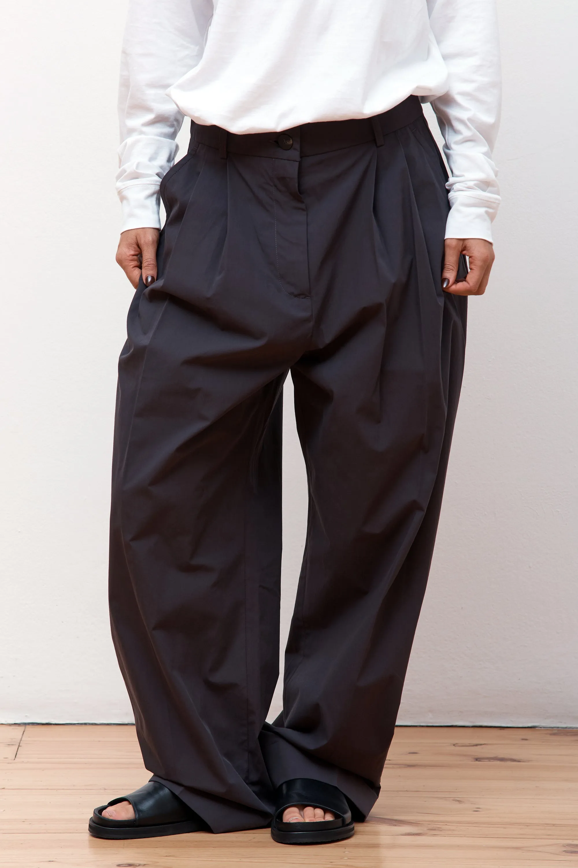 Acuna Double Pleat Pant Asphalt